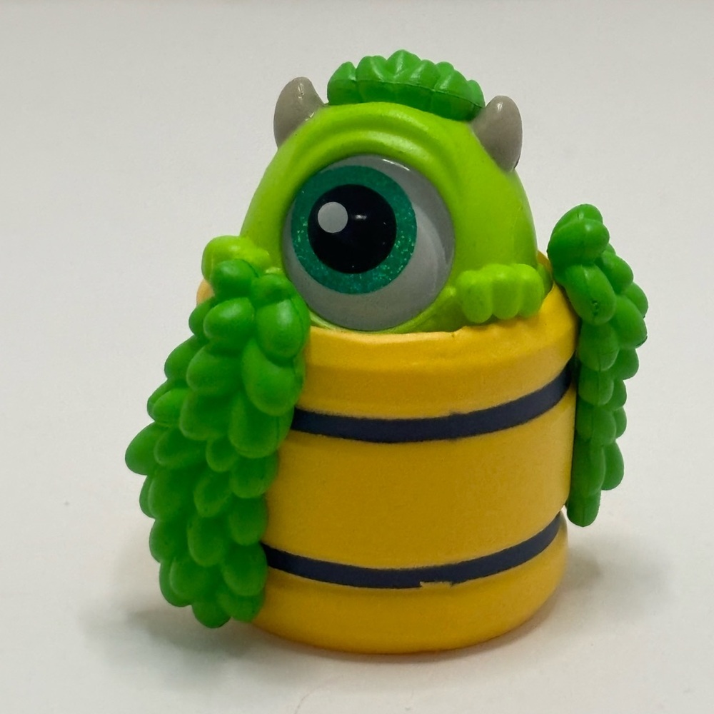 Series 15 Mike doorable